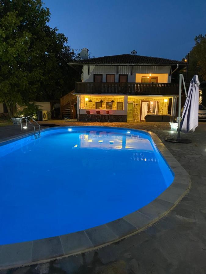 Angliiska Vila Arbanasi Esterno foto